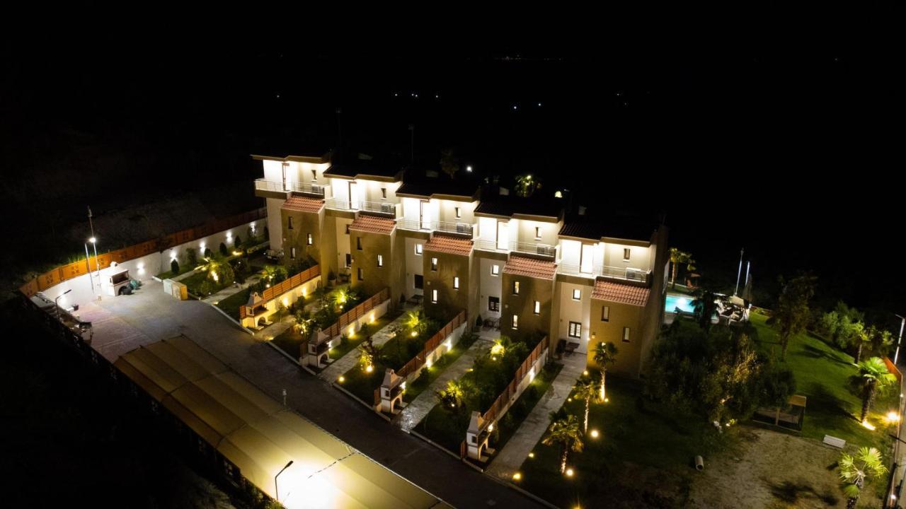 Pefkohori Golden Mountain Beach Villas Buitenkant foto